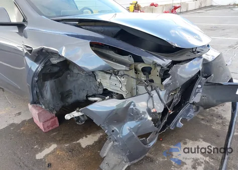 2020 Tesla Model Y Long Range Dual Motor All-Wheel Drive z USA, uszkodzony, nr VIN 5YJYGDEE3LF041559